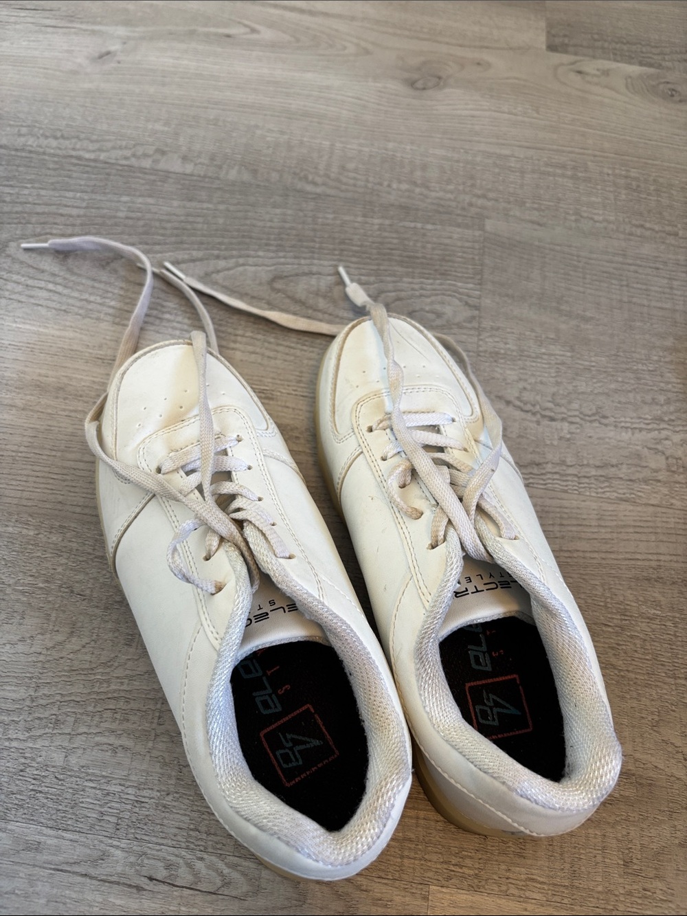 LIGHT UP SHOES: White Leather Lace-Up Sneakers